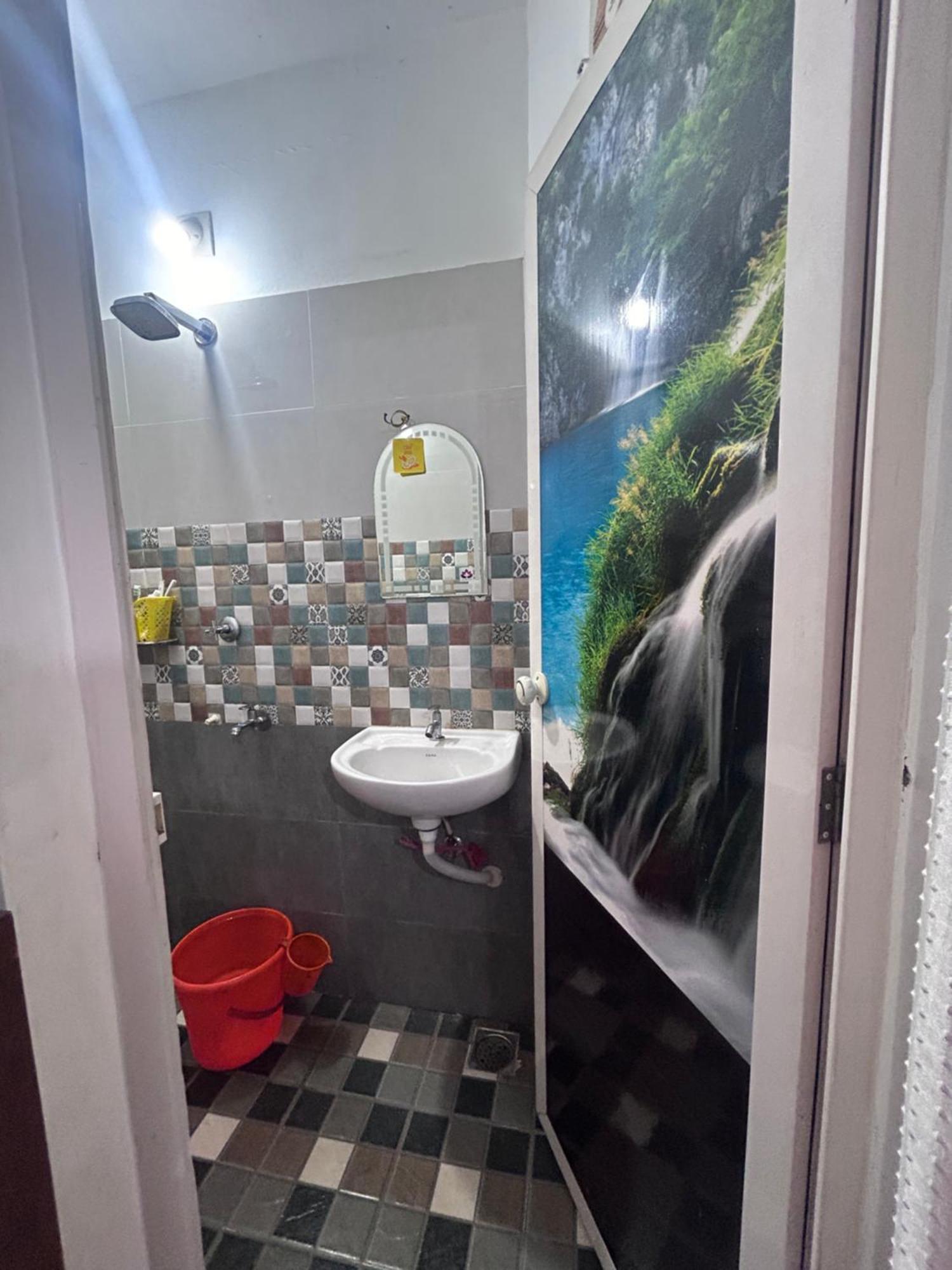 Chaithritha Ladies Homestay Thiruvananthapuram Exterior photo