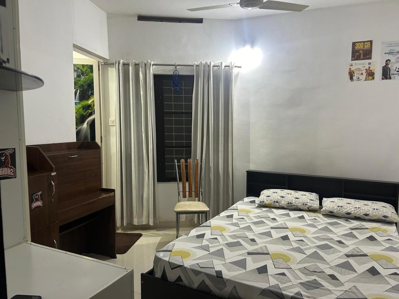 Chaithritha Ladies Homestay Thiruvananthapuram Exterior photo