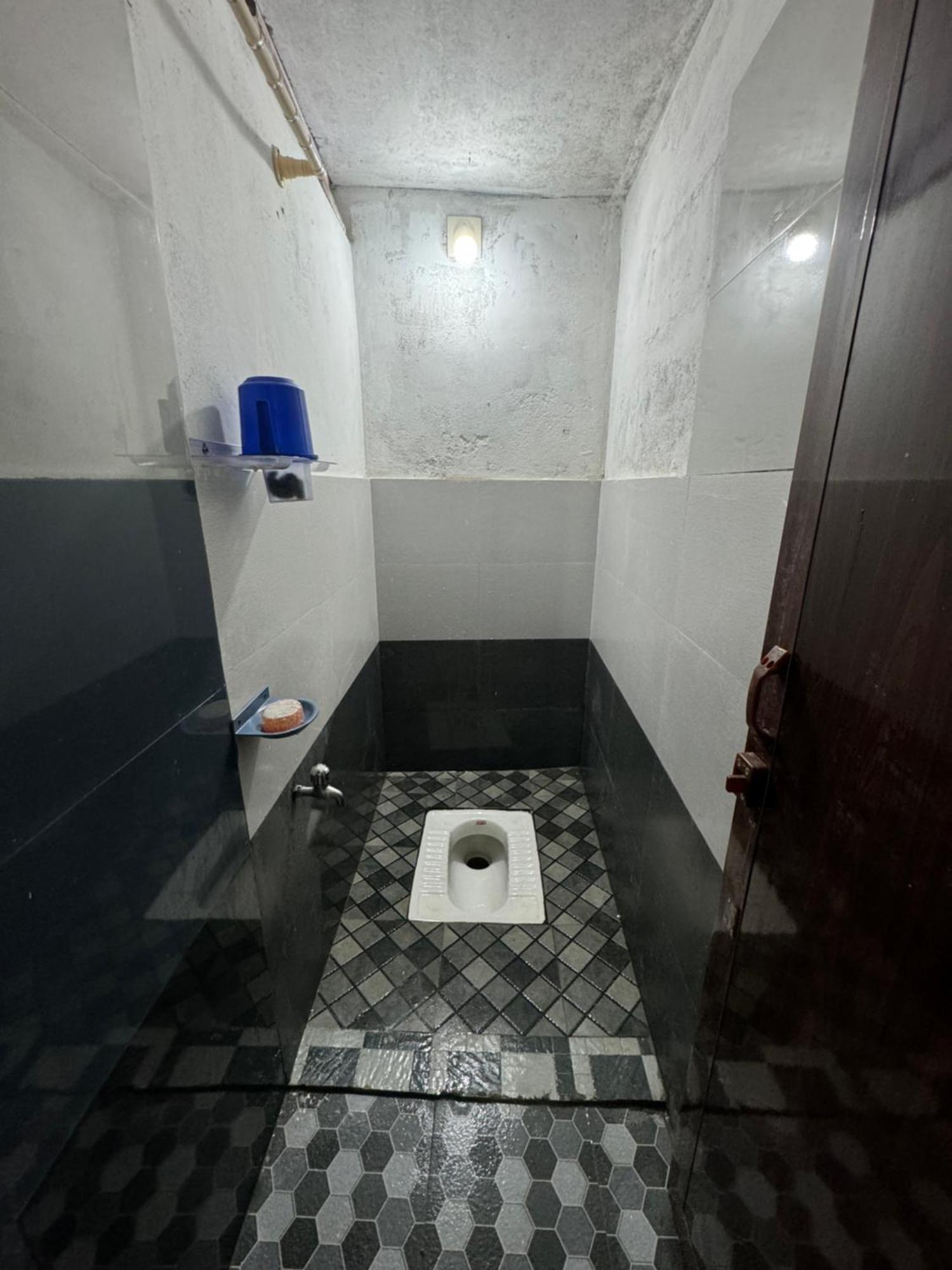 Chaithritha Ladies Homestay Thiruvananthapuram Exterior photo
