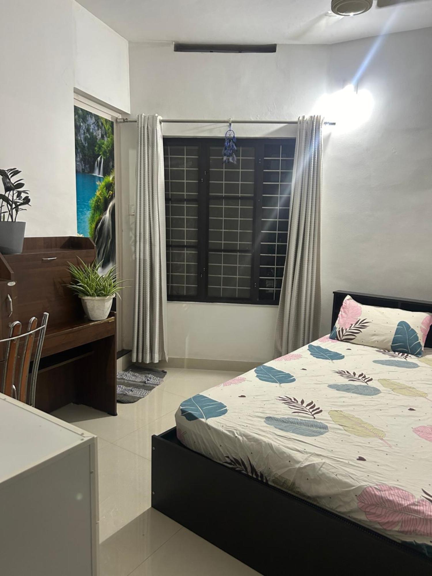 Chaithritha Ladies Homestay Thiruvananthapuram Exterior photo