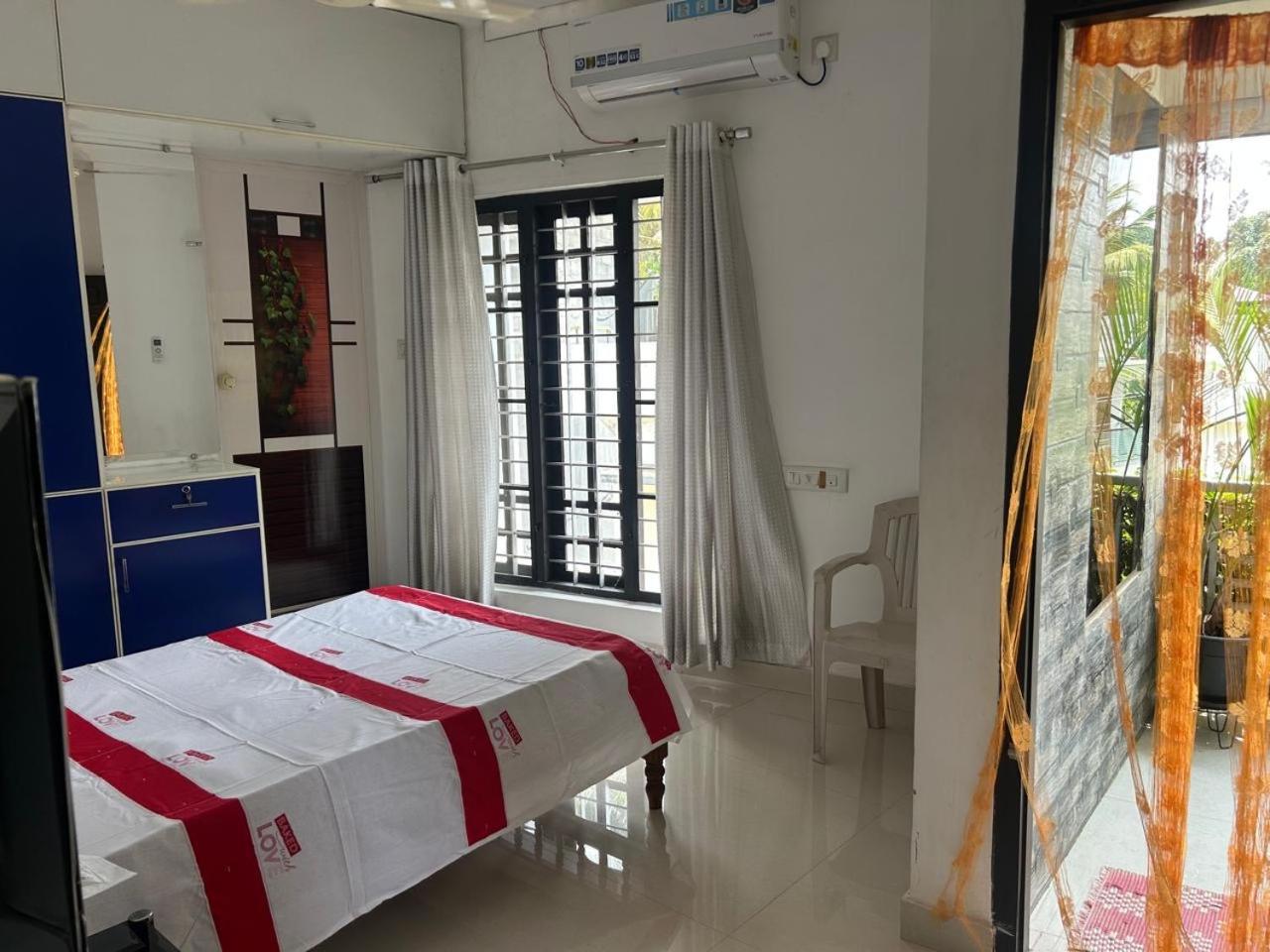 Chaithritha Ladies Homestay Thiruvananthapuram Exterior photo