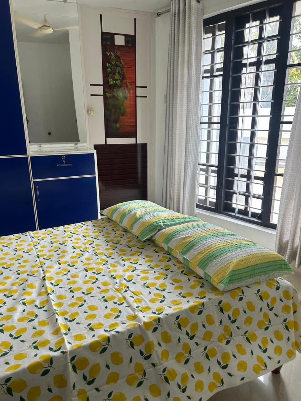 Chaithritha Ladies Homestay Thiruvananthapuram Exterior photo